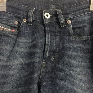 Diesel Jeans 28”. Three front pockets including watch pocket.Button closure.